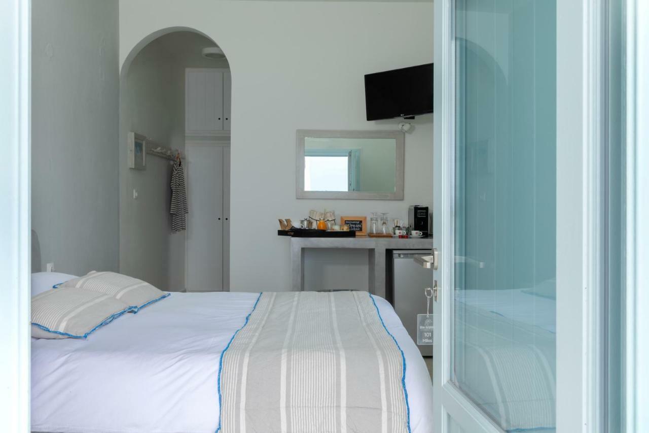 Blue Dolphins Apartments Firostefani Extérieur photo
